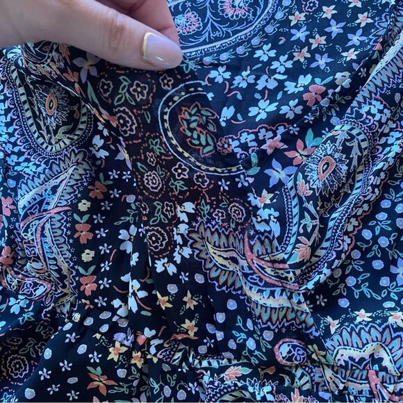 Torrid peplum style blouse with cinch waist and cross over front chest - Picture 5 of 8